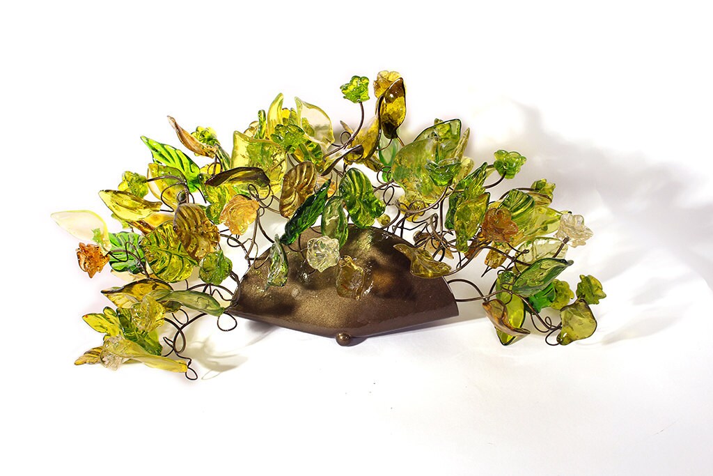 Green Floral Wall Sconce: Handmade Resin Leaves, Bronze Base