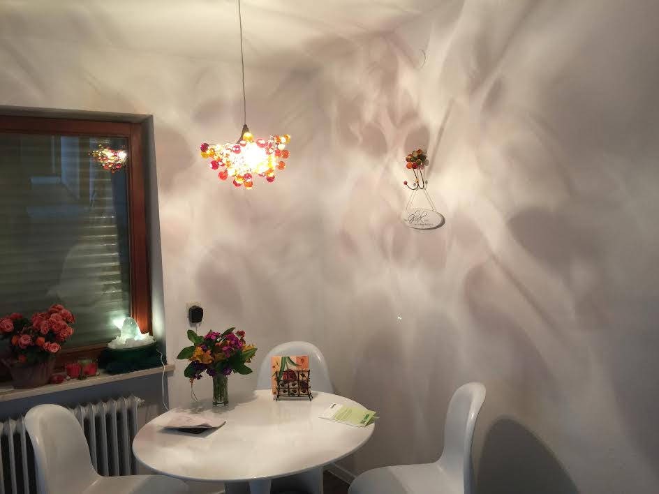 Floral Chandelier: Resin Flowers & Leaves, Warm Color Lighting