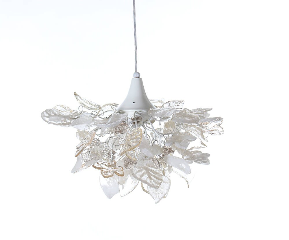 Elegant Floral Chandelier: White Resin Flowers & Leaves Lighting