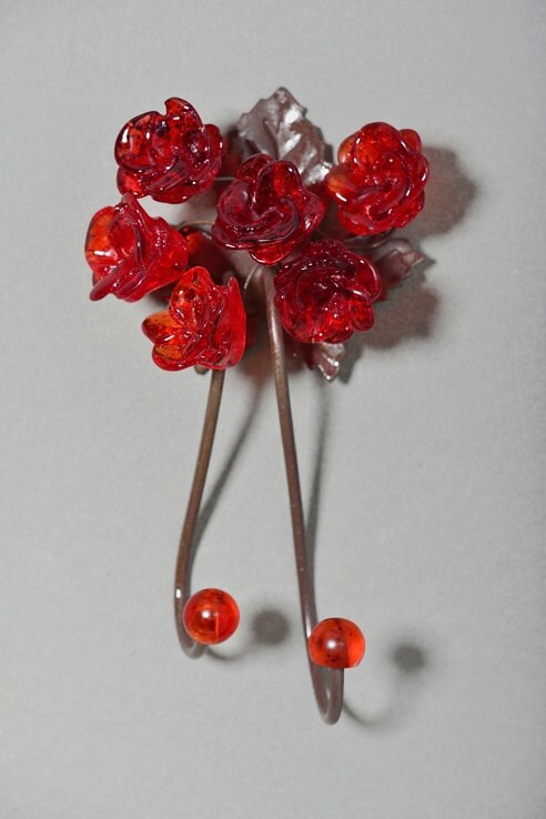 Red Rose Resin Flower Wall Hook: Decorative Key, Coat & Towel Hanger