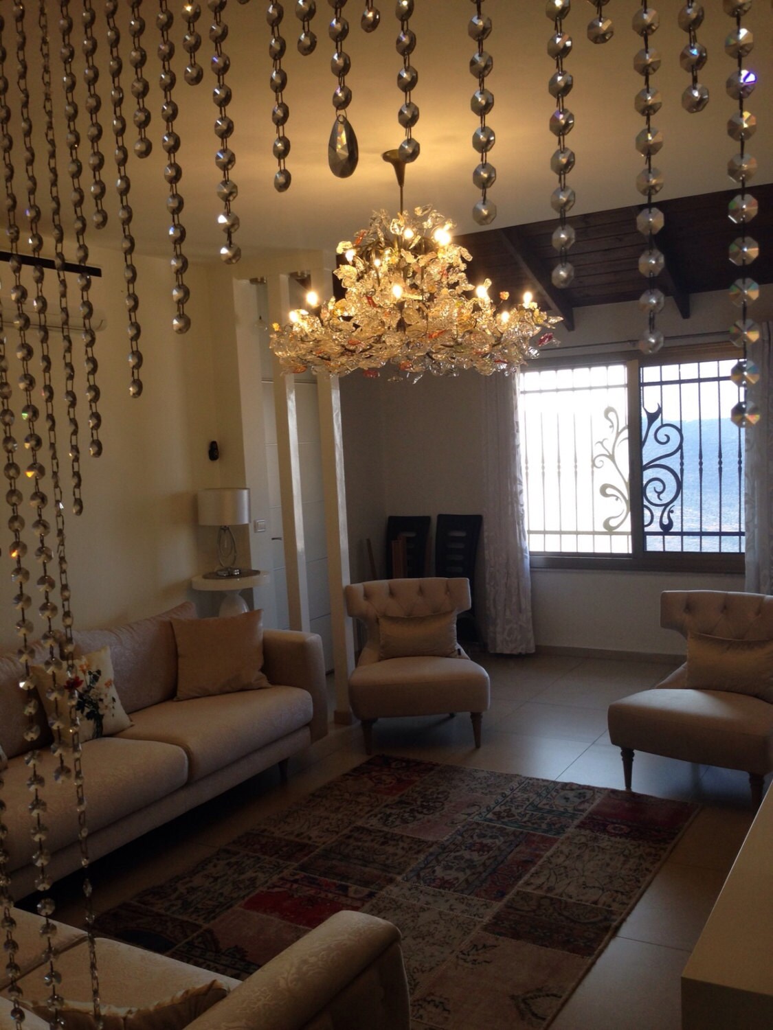 Royal Chandelier: Transparent Resin Leaves and Flowers Ceiling Light