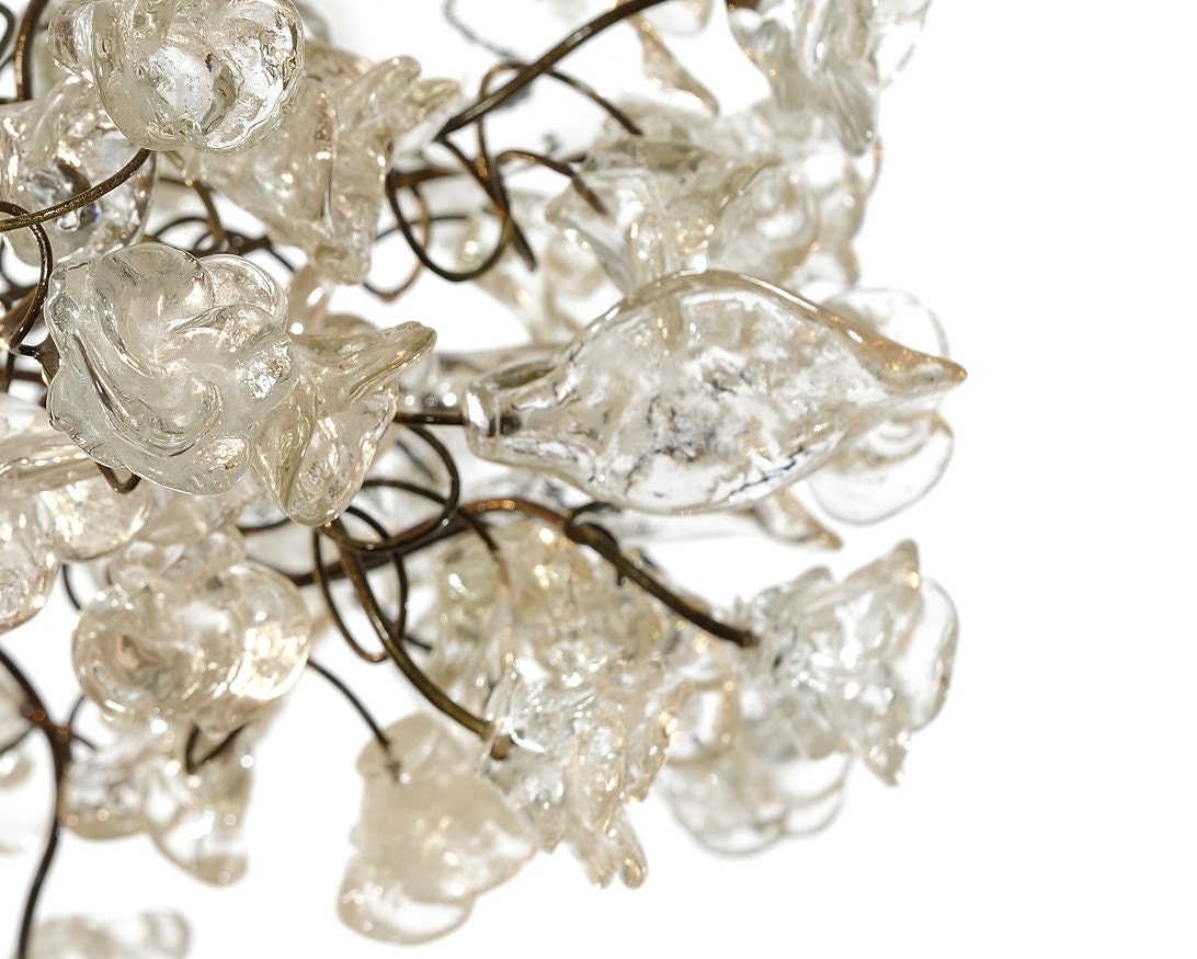 Clear Krystal Flower Pendant Light: Bronze Finish, Elegant Fixture